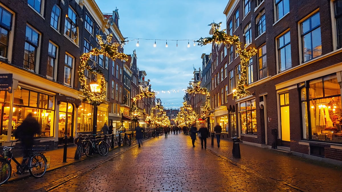 Amsterdam Holiday street life at dusk