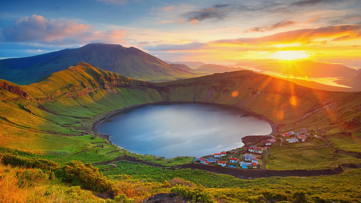 Azores Holiday Guide: Portugal's Volcanic Atlantic Islands for UK Adventure Travellers