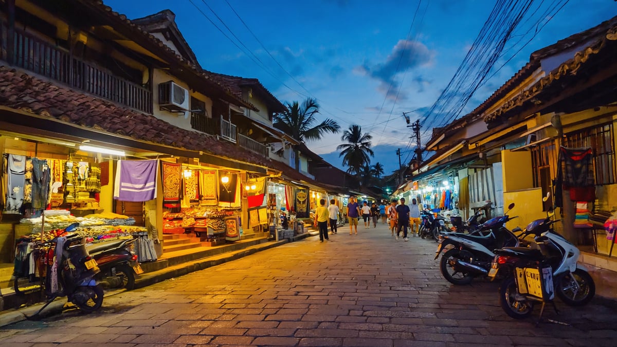 Bali street life at dusk