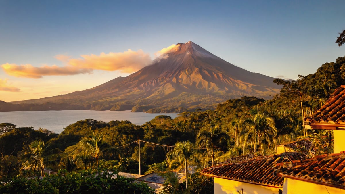 Costa Rica Holiday Guide 2026: Adventure Travel & Eco-Tourism for UK Explorers