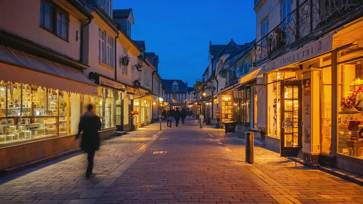 How street life at dusk