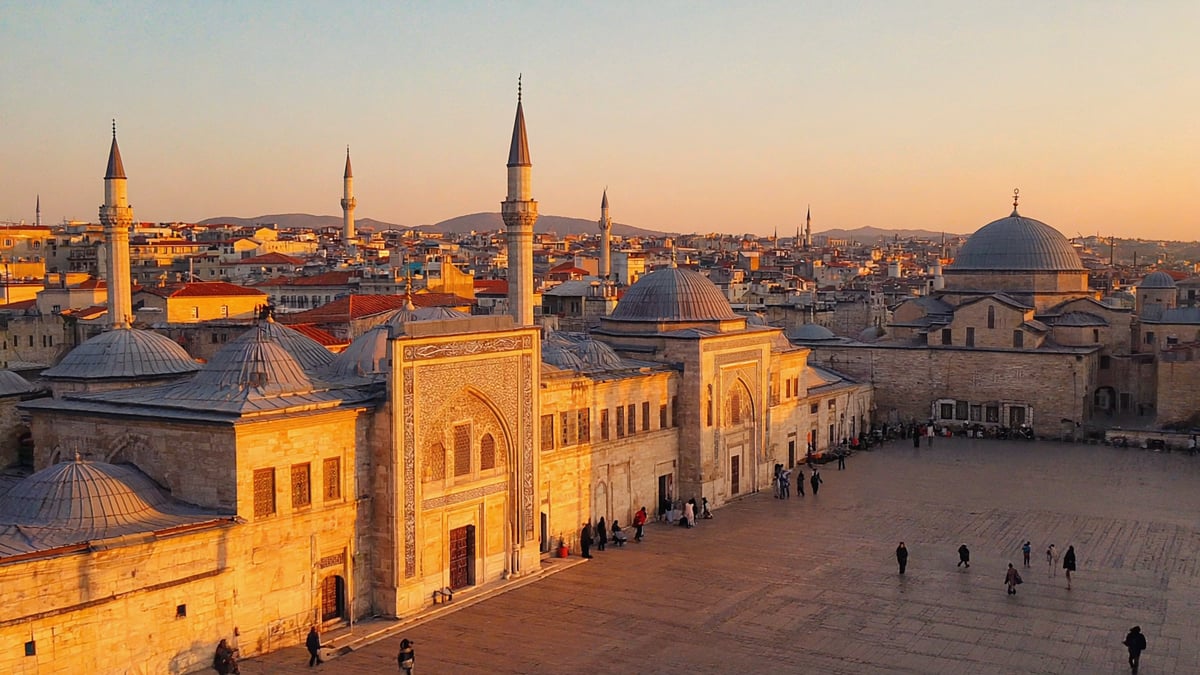 Istanbul Holiday historic old town and local architecture