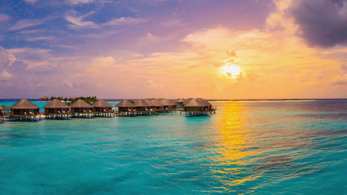 Maldives Honeymoon Guide: Most Romantic Resorts & UK Package Deals