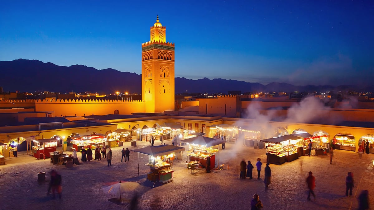 Marrakech Holiday Guide: Souks, Riads & Sahara Desert Excursions