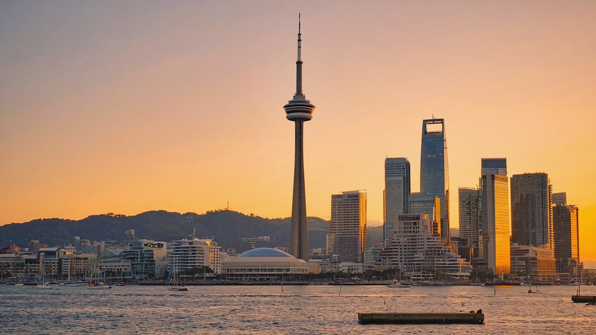 New Zealand Holiday Guide: North Island, South Island & Adventure Experiences for UK Travellers