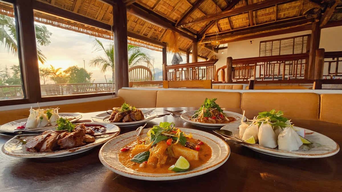 Traditional Phuket Holiday cuisine and local dining