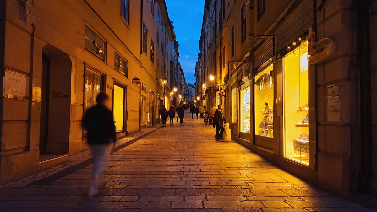 Step street life at dusk