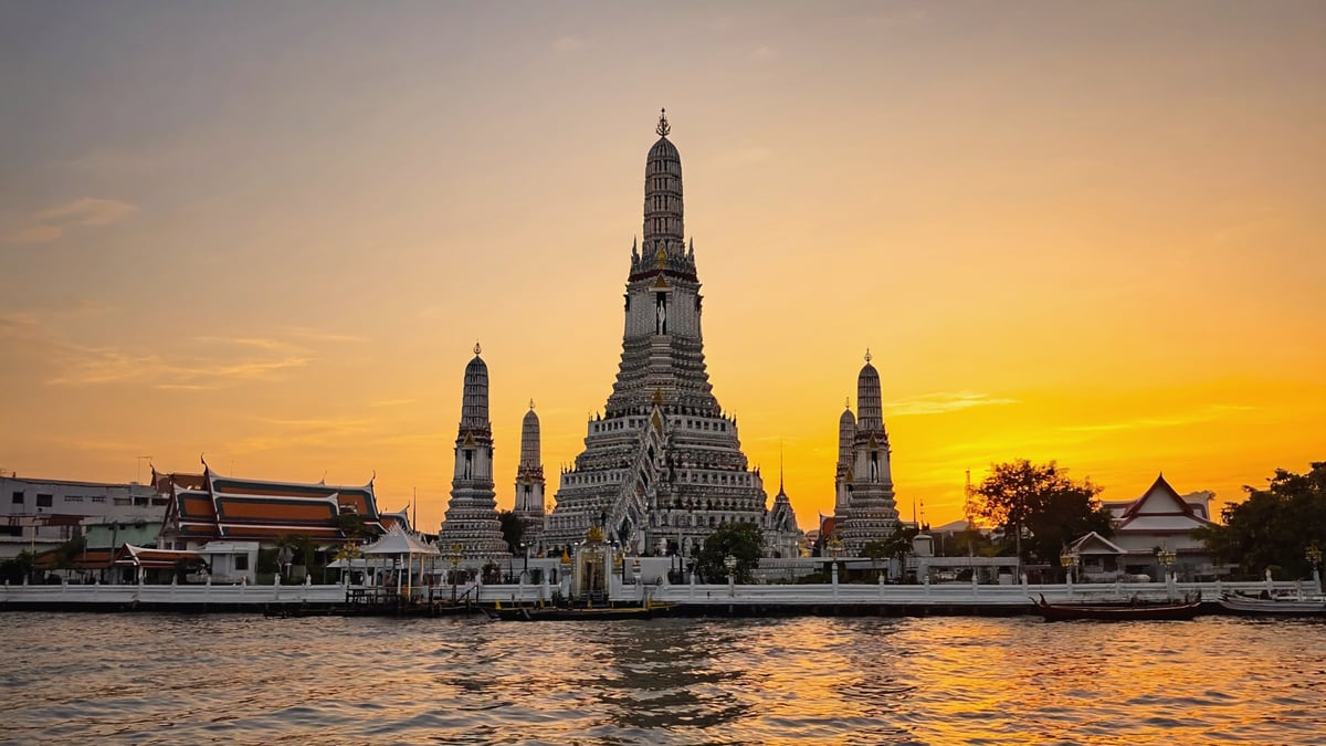 Thailand Holiday Guide: Bangkok Street Food to Phuket Beaches