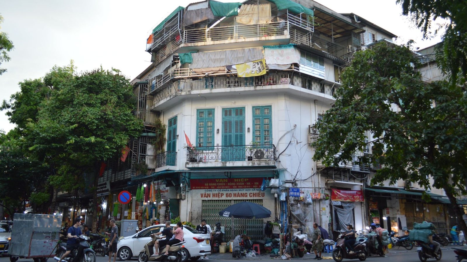 Arrival in Hanoi
