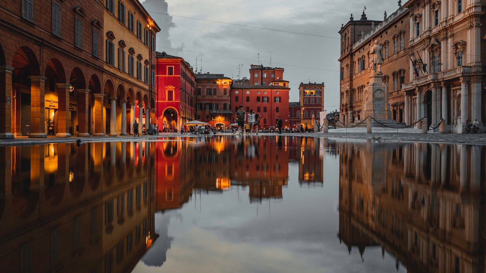 Modena: balsamic and Ferrari